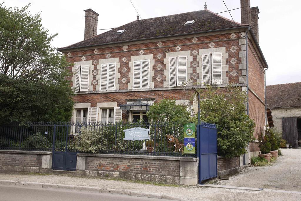Le Bonheur A La Campagne Bed & Breakfast Lesmont ภายนอก รูปภาพ